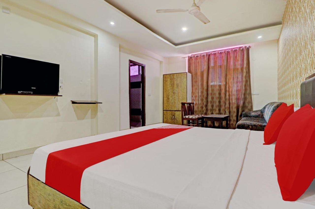 Oyo 74073 Hotel Abhishek Ludhiana Exterior photo